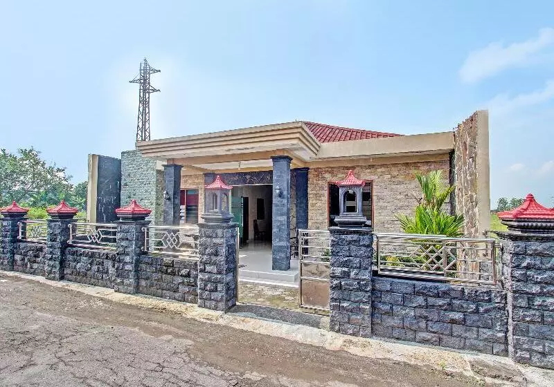 Hotel Oyo 91353 Surya Andesa
