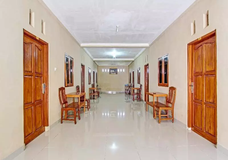 Hotel Oyo 91353 Surya Andesa