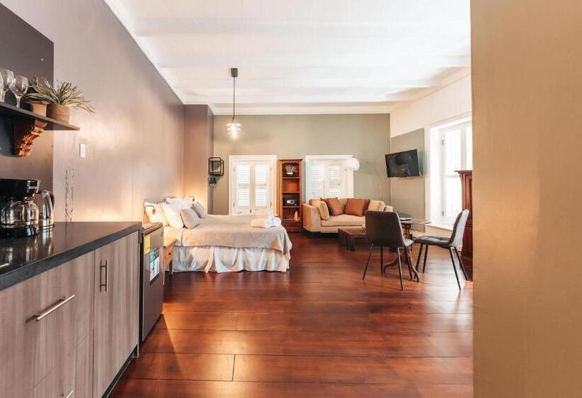 هتل Atelier Skalo Boutique