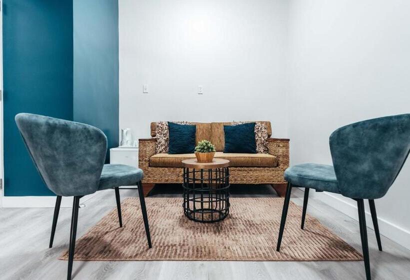 هتل Atelier Skalo Boutique