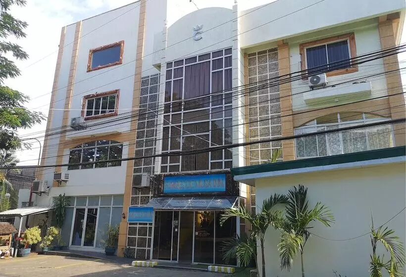 ホテル Oyo 880 Flores De Musa Inn