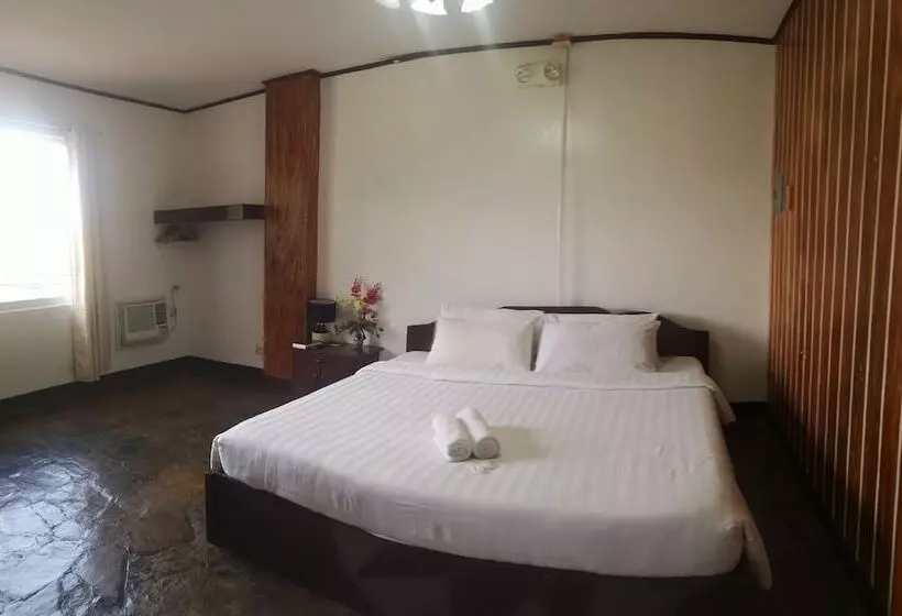 ホテル Oyo 880 Flores De Musa Inn