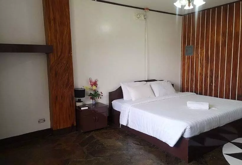 ホテル Oyo 880 Flores De Musa Inn