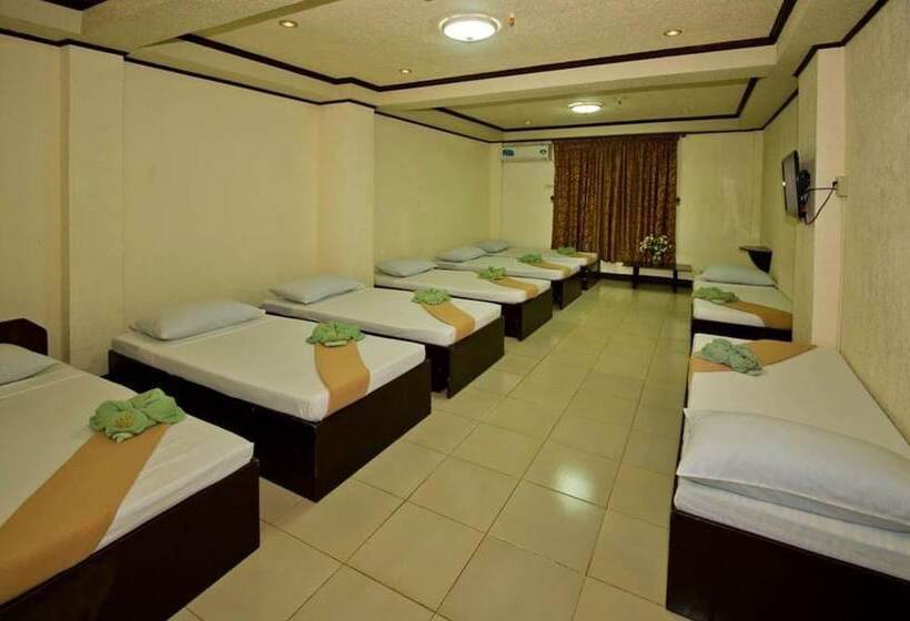 בית מלון כפרי Oyo 880 Flores De Musa Inn