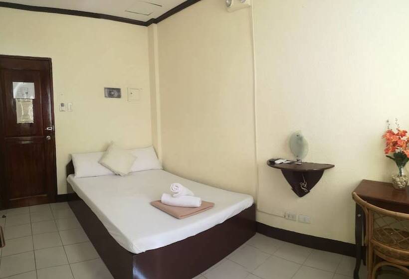 בית מלון כפרי Oyo 880 Flores De Musa Inn