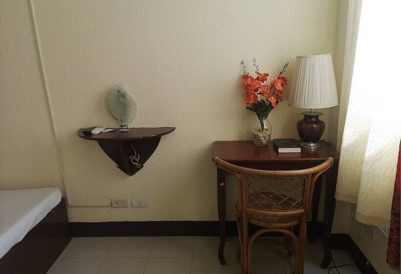 בית מלון כפרי Oyo 880 Flores De Musa Inn