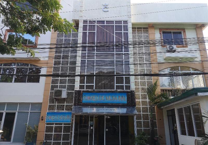 בית מלון כפרי Oyo 880 Flores De Musa Inn