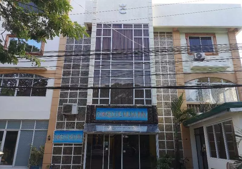 ホテル Oyo 880 Flores De Musa Inn