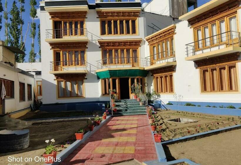 پانسیون Jiwa Lha House