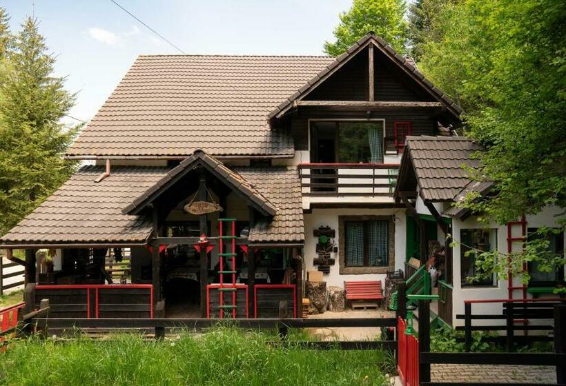 פנסיון Casa Cu Amintiri