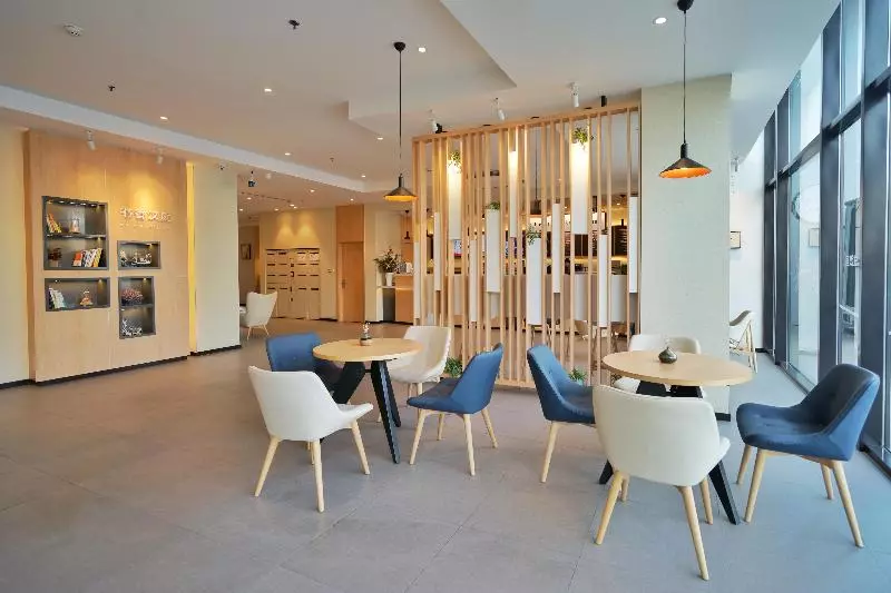 هتل Hanting  Wuxi Xinqu Changjiang Road