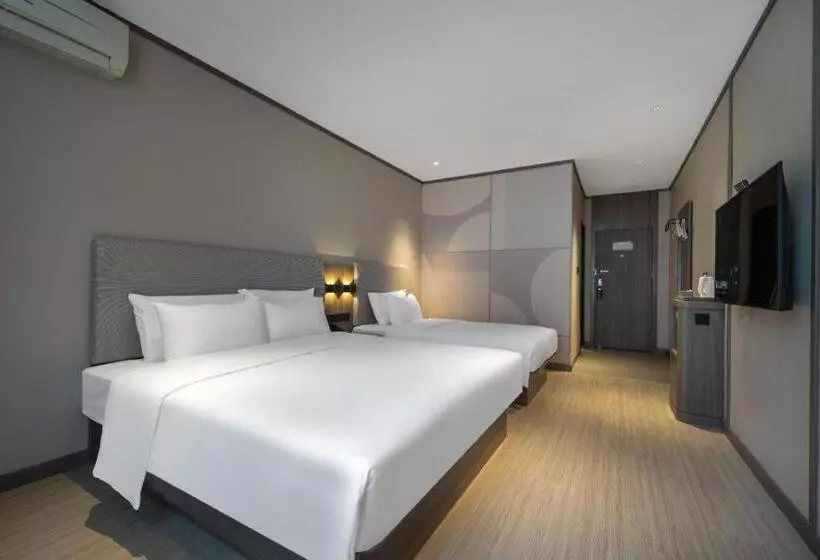 Hanting Hotel Xiamen Wenzao Metro Station