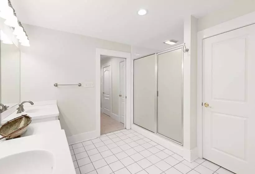 Captain Champs Castaway