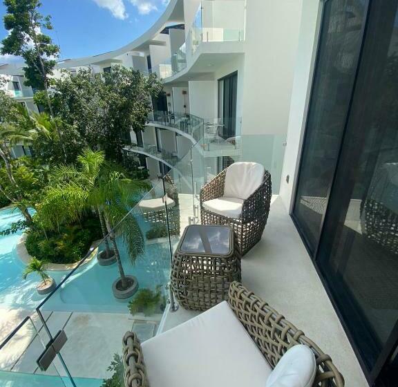 Central Park Luxury Eco Friendly Studio