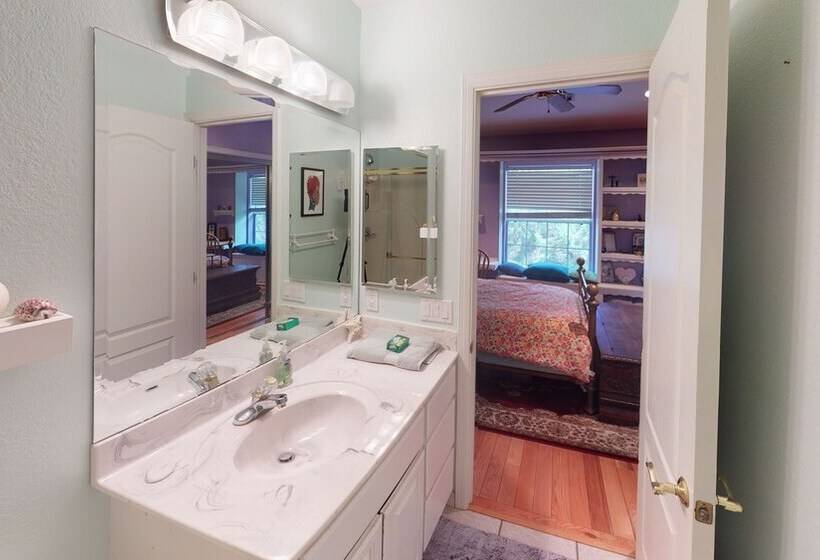 Exquisite Mountain Mansion Entire Home