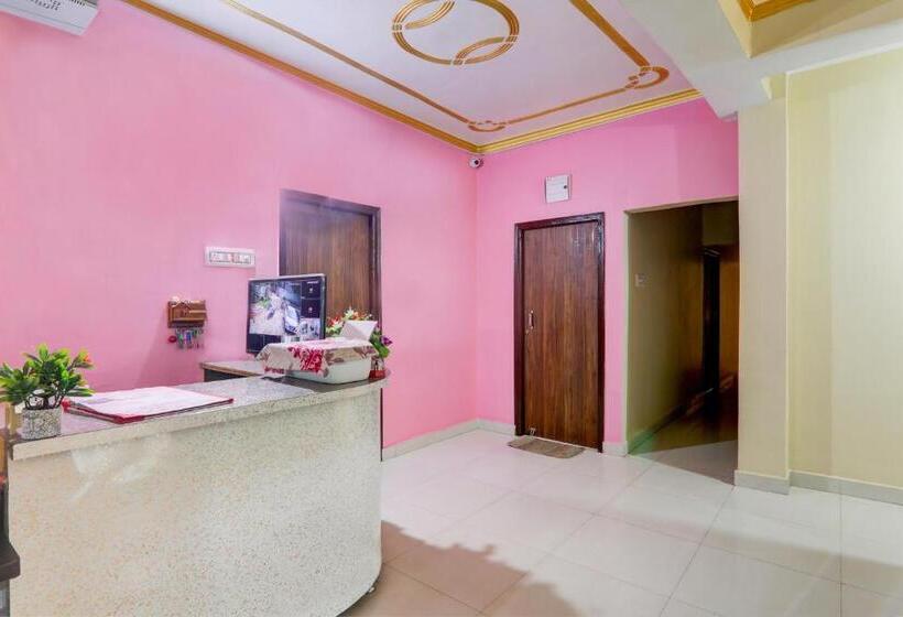 酒店 Oyo 89551 Holiday Inn