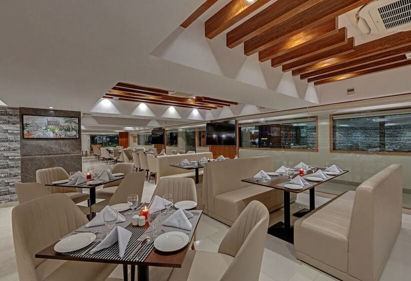 Hotelli The Fern Residency Turbhe