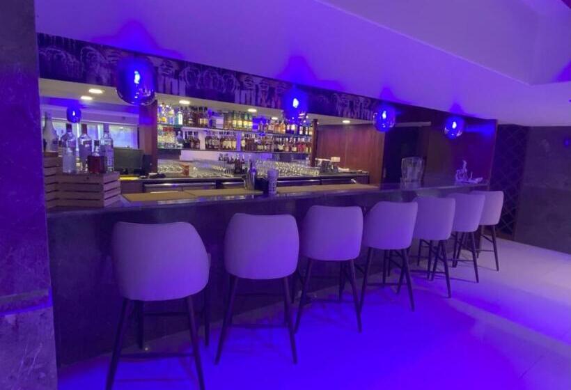 Hotelli The Fern Residency Turbhe