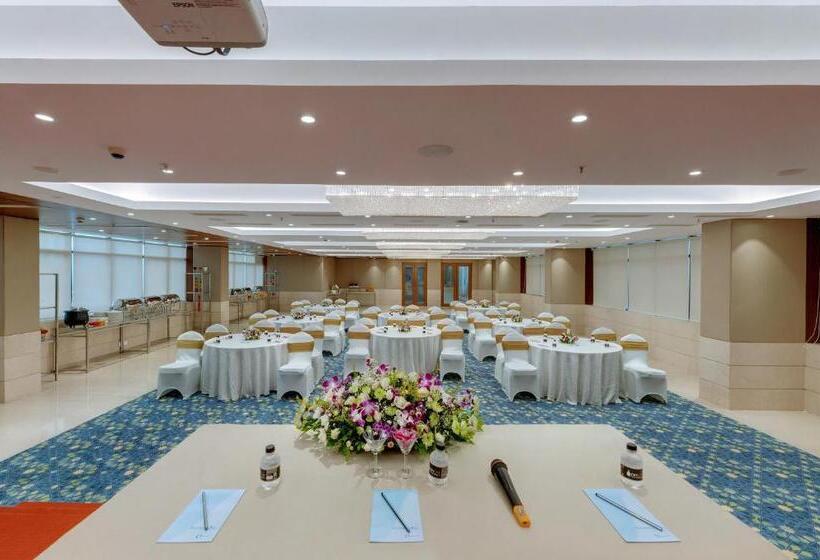 Hotelli The Fern Residency Turbhe