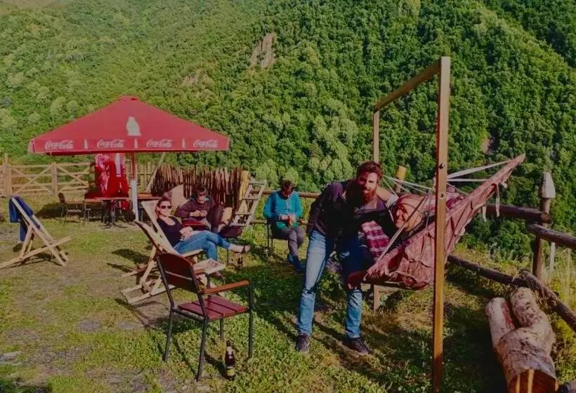 پانسیون Qaldea Resort