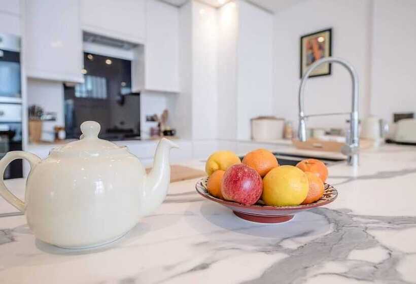 7 Old Grammar School, Leiston