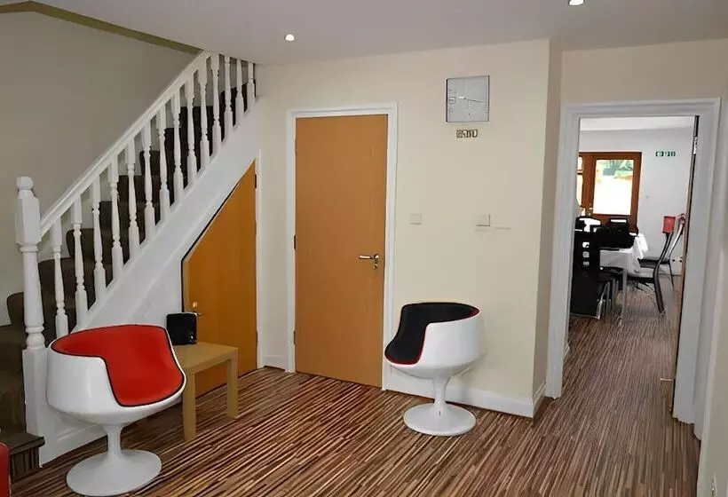 Aamiaismajoitus (B&B) Heathrow Travellers Hub