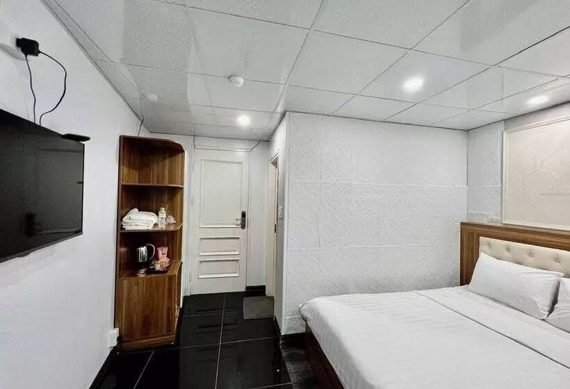 Sen Hotel My Dinh Song Da 미딩