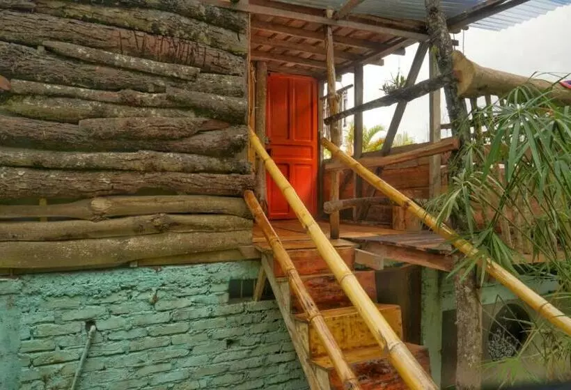 Aamiaismajoitus (B&B) Habitación Colibrí, Pijao, Finca Flora Del Río