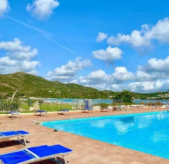 ペンション Cala Reale Rooms Marinella