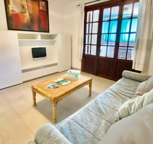 ペンション Cala Reale Rooms Marinella