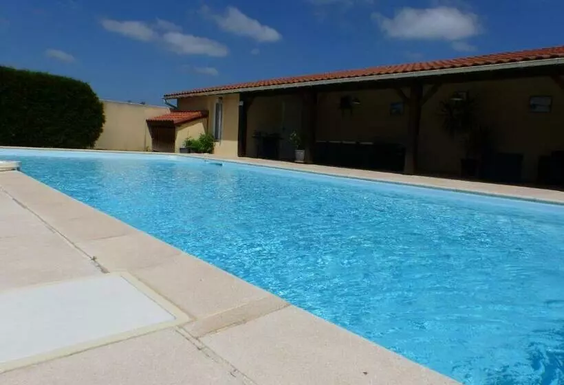 Majatalo Le Domaine De Laurolie