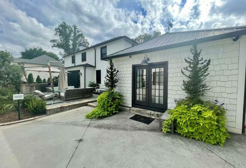 Пансион 5 Stars In Eastover