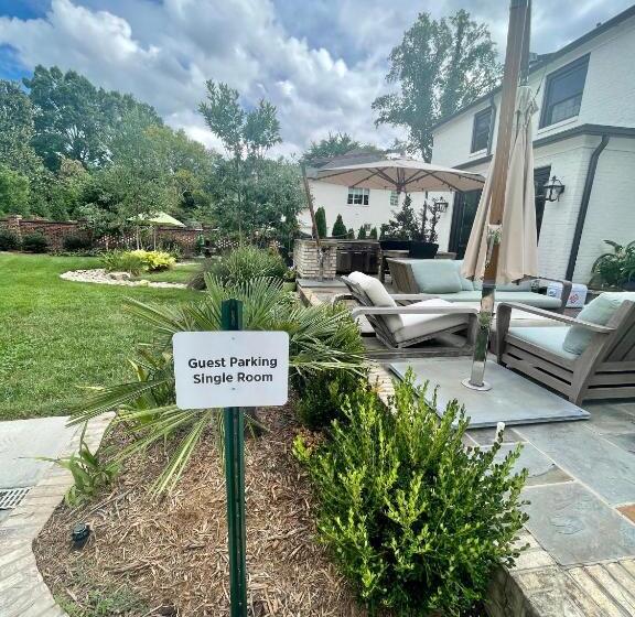 Пансион 5 Stars In Eastover