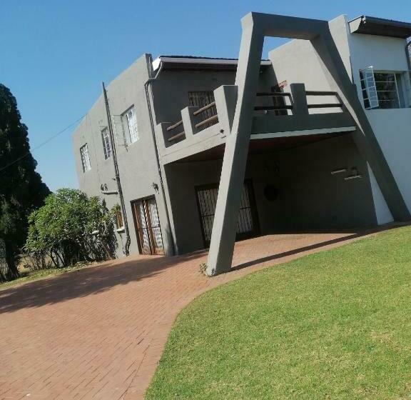 Пансион Ferndale Guest House And Party Venue