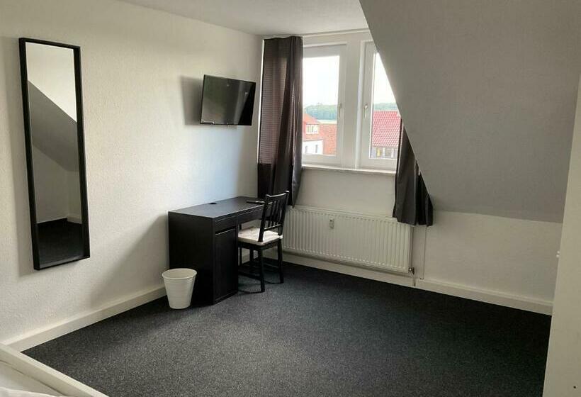 ペンション Monteurzimmer Dorfstube Hasede