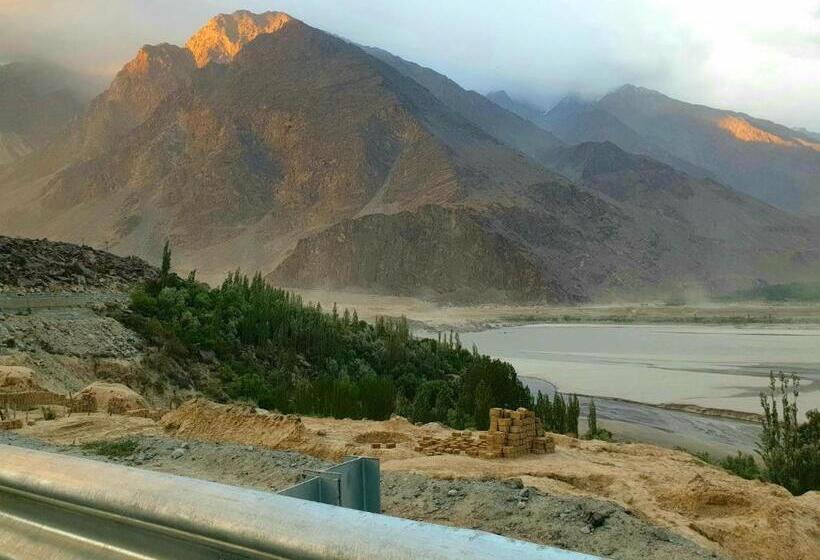 پانسیون Yulgo Guest House