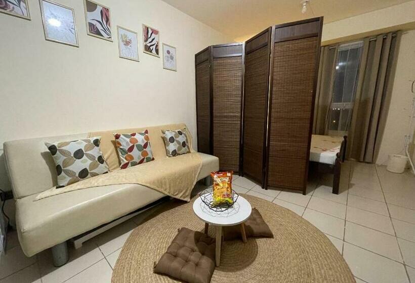 Urban Deca Homes Manila Rustic Cozy Staycation