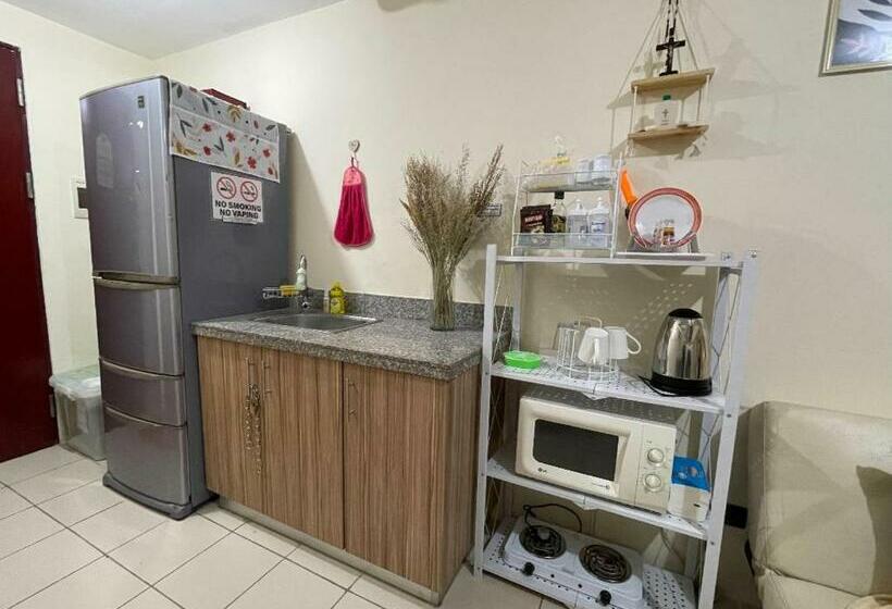 Urban Deca Homes Manila Rustic Cozy Staycation