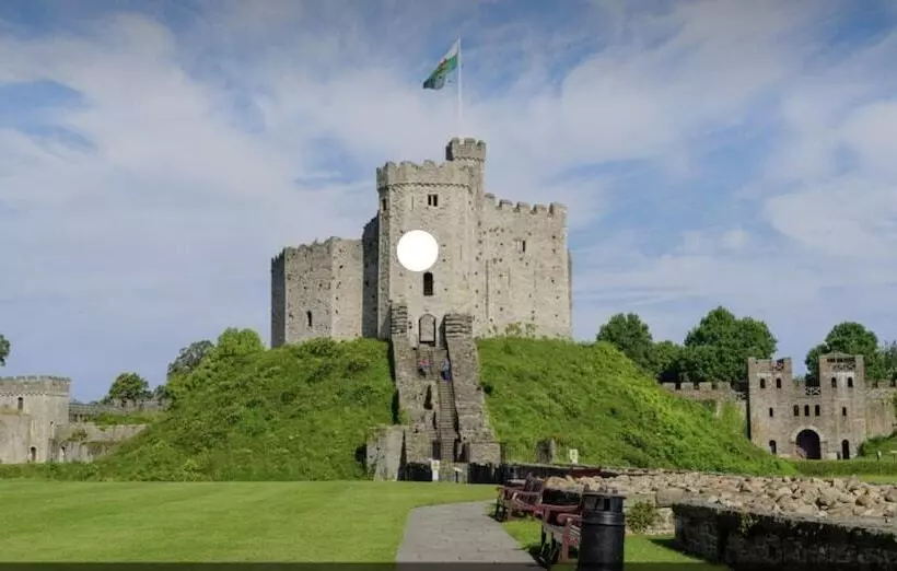 Beautiful One Bed Apartment In Cardiff Good Links