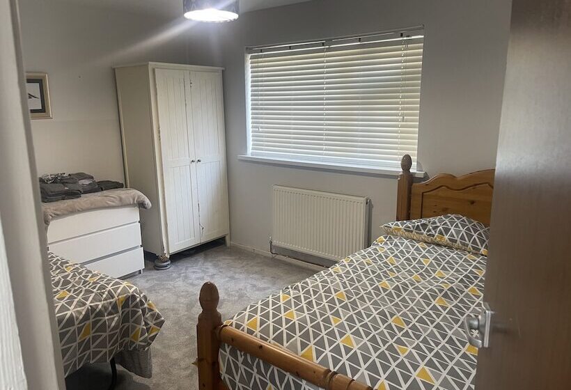 Beautiful One Bed Apartment In Cardiff Good Links