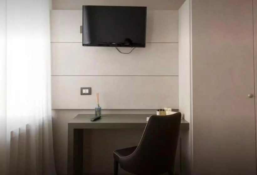 ベッドアンドブレックファースト Accademia 21