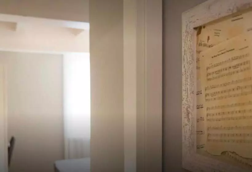 ベッドアンドブレックファースト Accademia 21