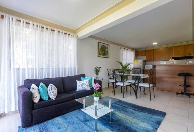 Cozy And Central Apartment 1br 1ba With Pool