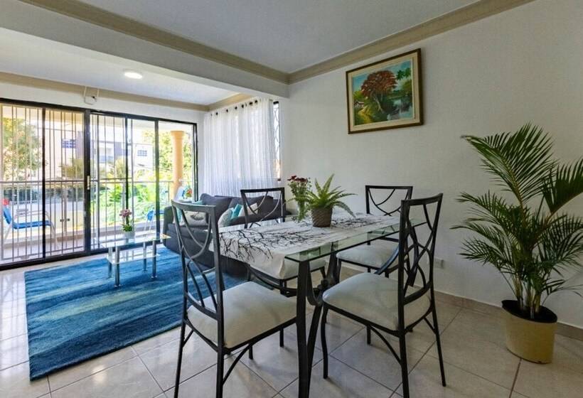 Cozy And Central Apartment 1br 1ba With Pool