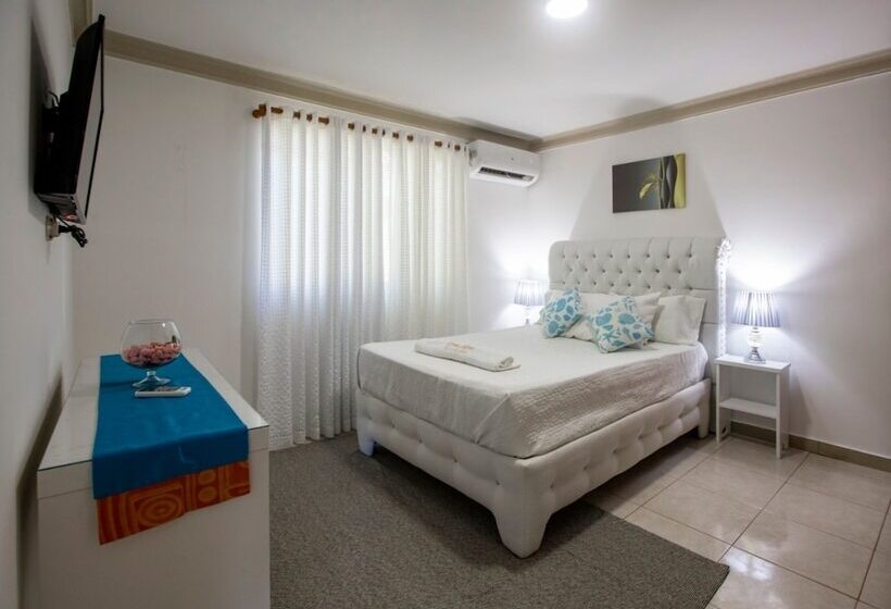 Cozy And Central Apartment 1br 1ba With Pool