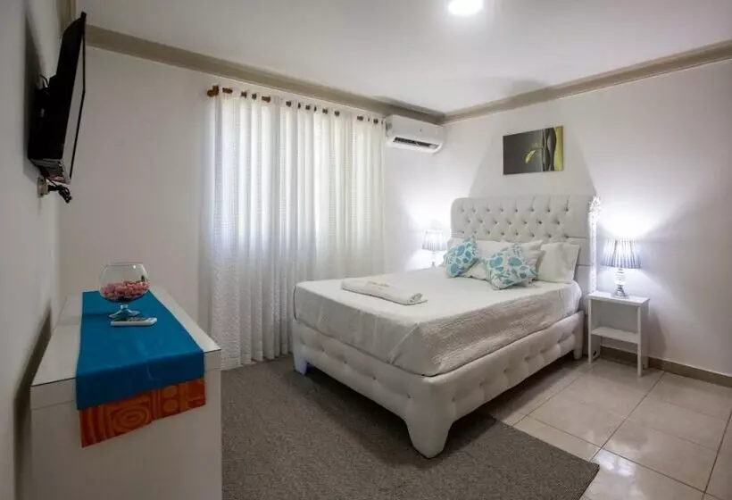 Cozy And Central Apartment 1br 1ba With Pool