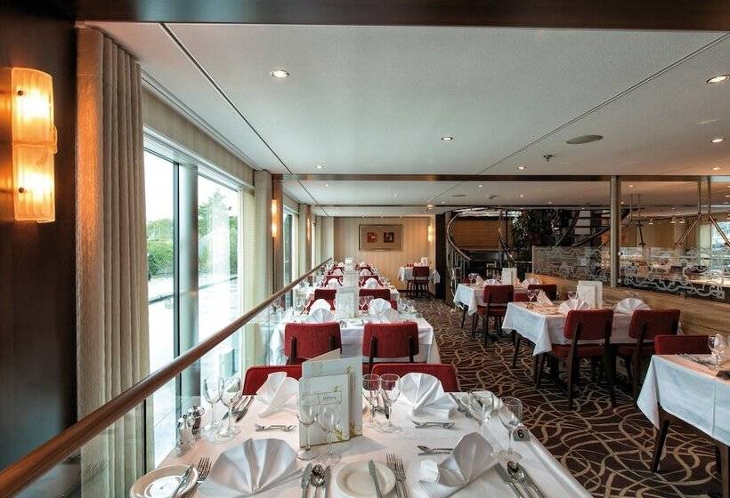 Crossgates Hotelship Altstadt   Köln