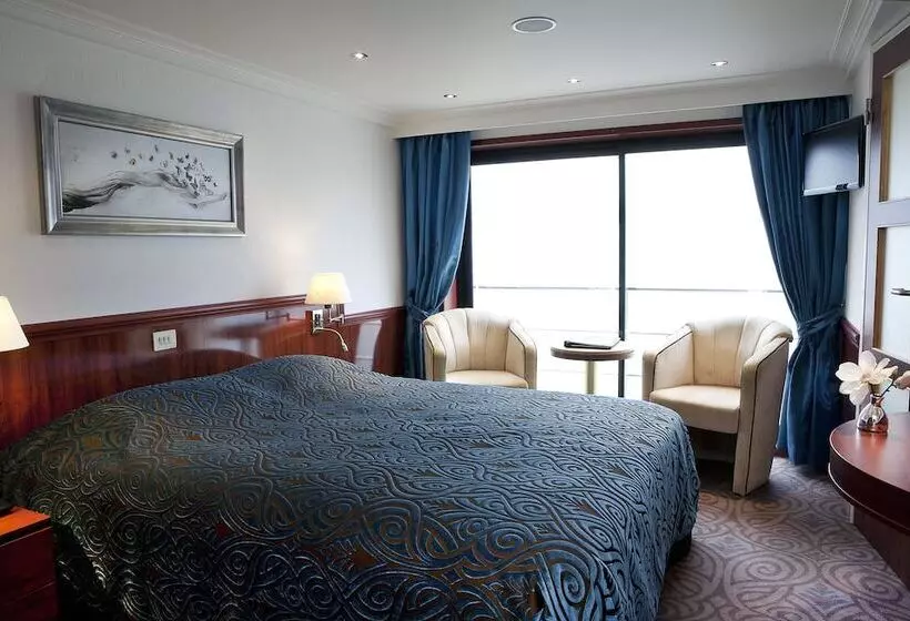 Crossgates Hotelship Altstadt   Köln