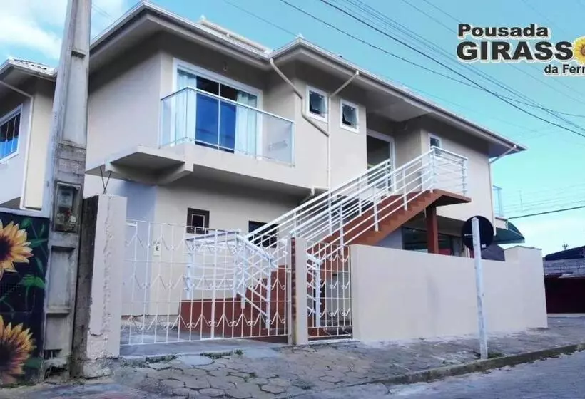Hotelli Pousada Girassol Da Ferrugem