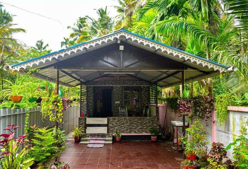 פנסיון Mullavayalil Tourist Home